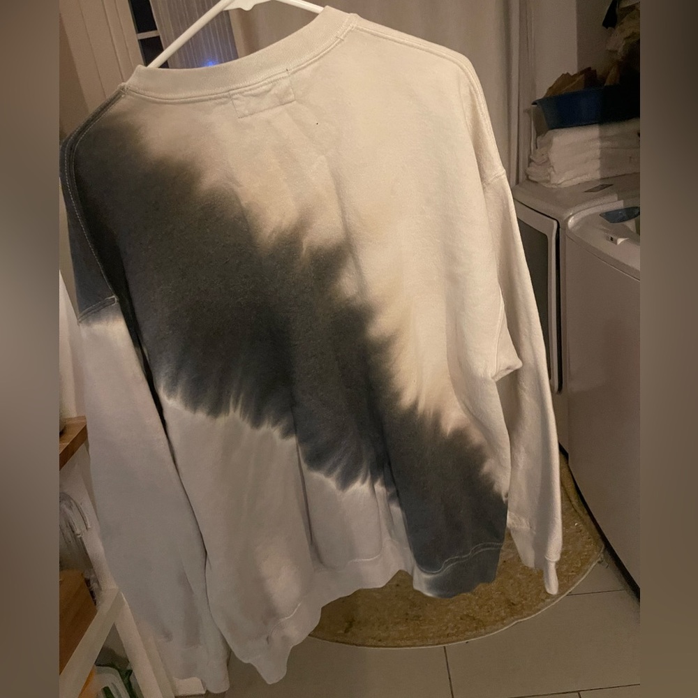 Medium Carmar tie dye sweatshirt. Worn